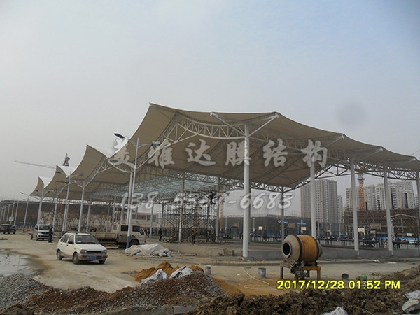 江蘇中學(xué)門球場(chǎng)膜結(jié)構(gòu)現(xiàn)場(chǎng)