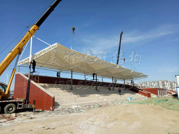 東營區(qū)第三中學看臺膜結構2